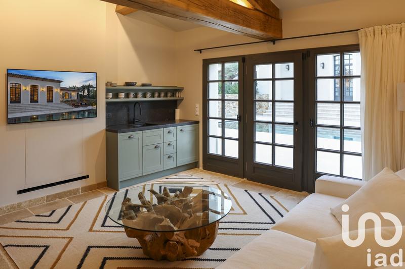 Maison - 425 m² - 8 pièces