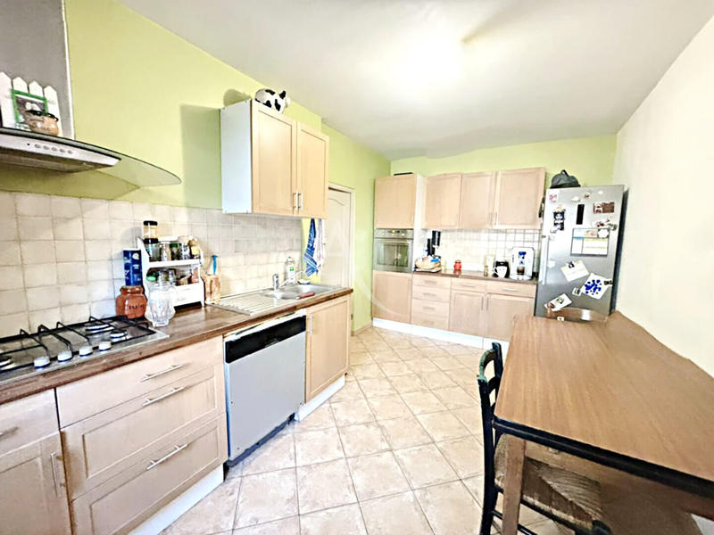 Maison - 97 m² - 5 pièces