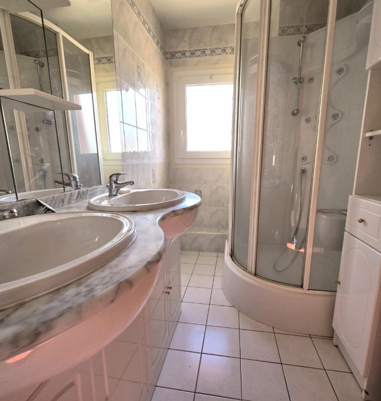 Maison - 93 m² - 6 pièces