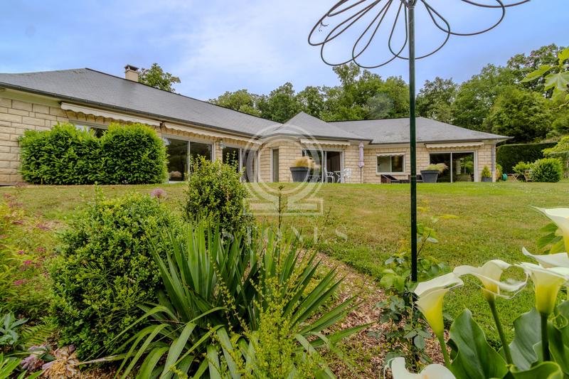 Maison contemporaine - 212 m² - 6 pièces