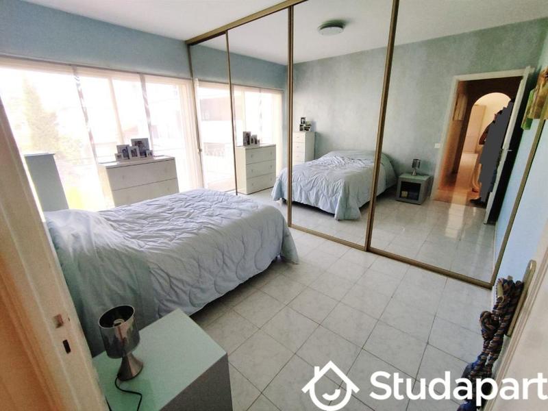 Chambre - 15 m² - 1 pièce