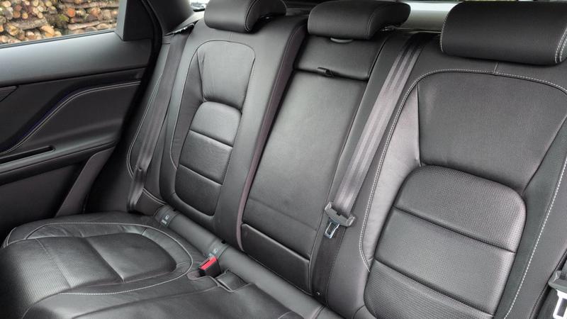 Jaguar F-Pace 3.0 d 300 Awd Bva8 s