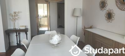 Chambre - 12 m² - 1 pièce