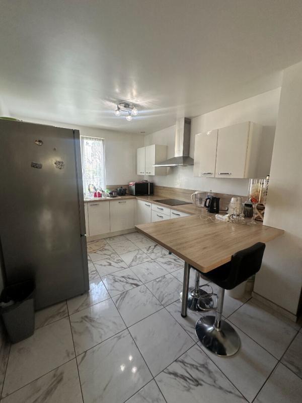 Pavillon - 114 m² - 7 pièces