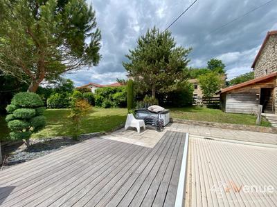 Maison - 460 m² - 15 pièces