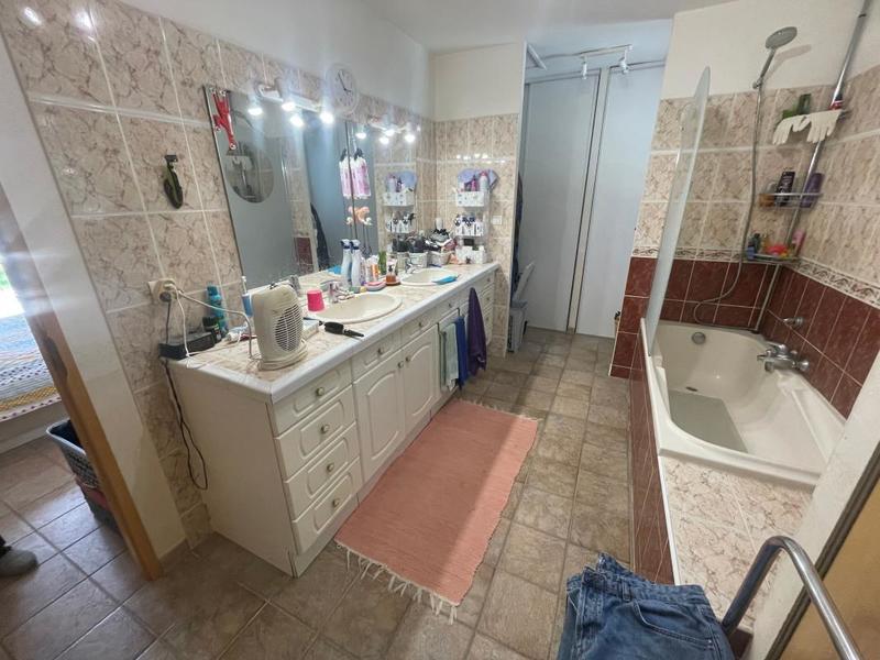 Villa - 285 m² - 9 pièces