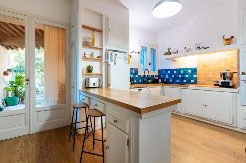 Maison - 234 m² - 7 pièces