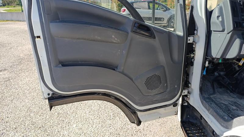 Isuzu M21 1.9 d 120 n/A