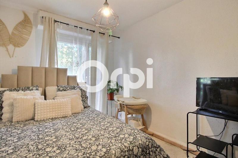 Appartement - 100 m² - 5 pièces
