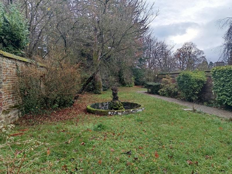 Maison bourgeoise - 235 m² - 10 pièces