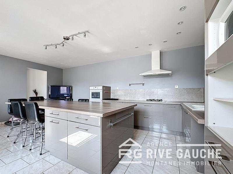 Maison ancienne - 258 m² - 8 pièces