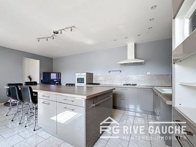 Maison ancienne - 258 m² - 8 pièces