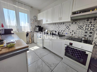 Maison - 82 m² - 5 pièces