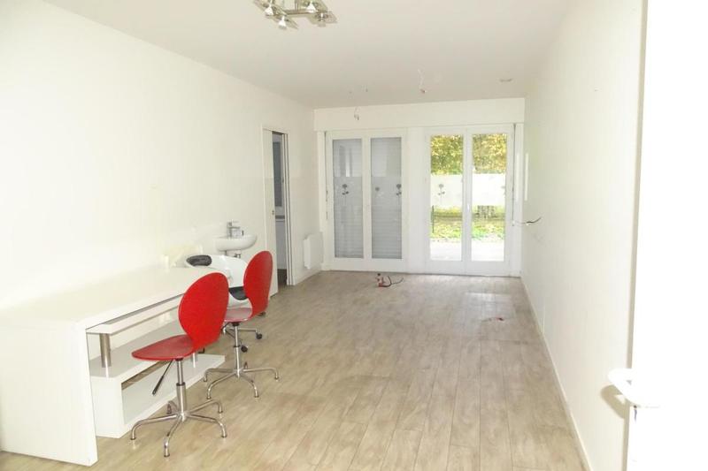 Maison - 300 m² - 12 pièces