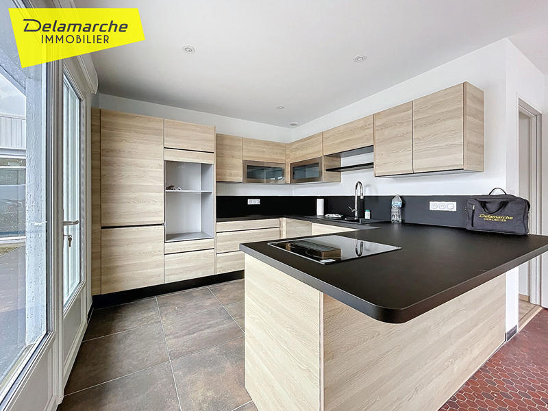 Local d'activité / Entrepôt - 390 m² - 4 pièces