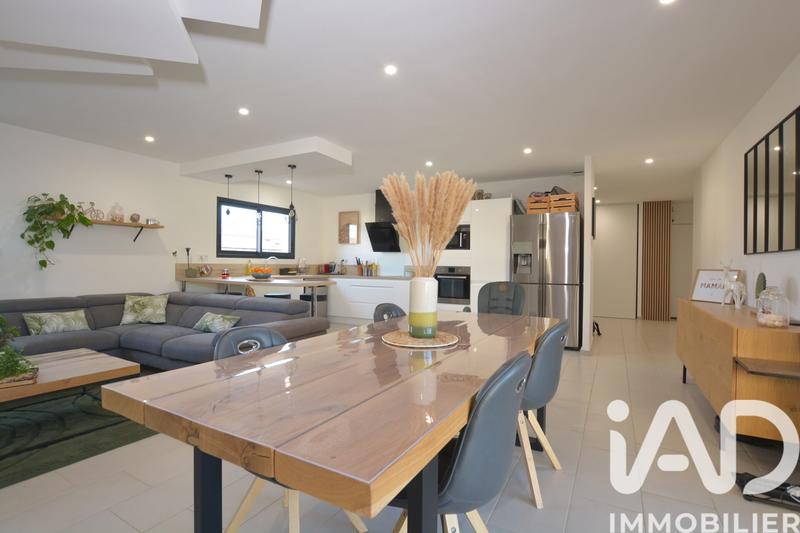 Maison - 122 m² - 4 pièces