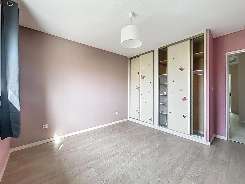 Maison - 214 m² - 7 pièces