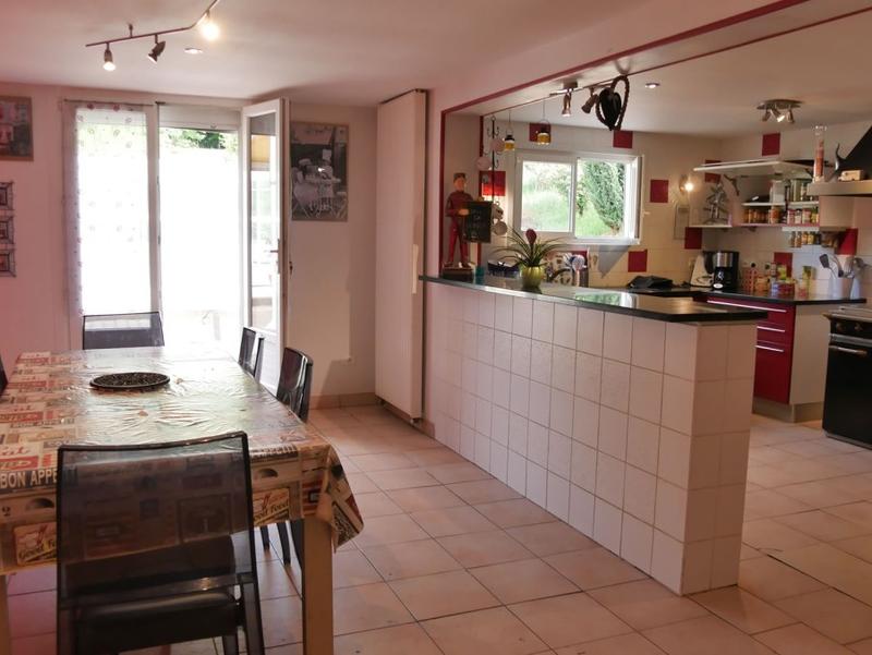 Maison - 303 m² - 11 pièces