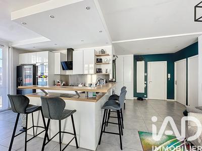 Appartement - 83 m² - 4 pièces