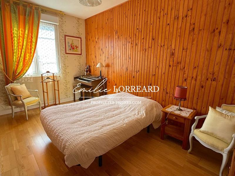 Maison - 159 m² - 9 pièces