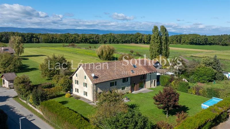 Maison - 309 m² - 9 pièces