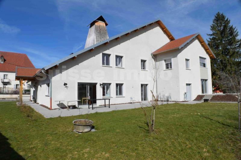 Maison - 275 m² - 9 pièces