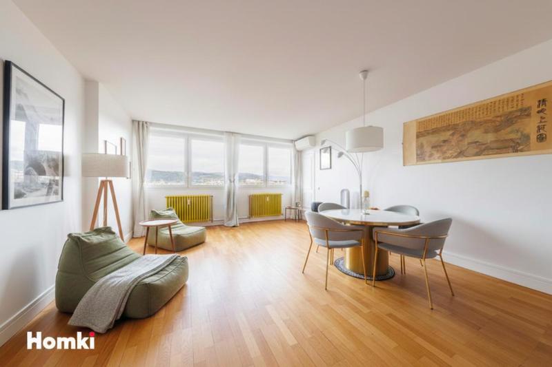 Appartement - 140 m² - 5 pièces