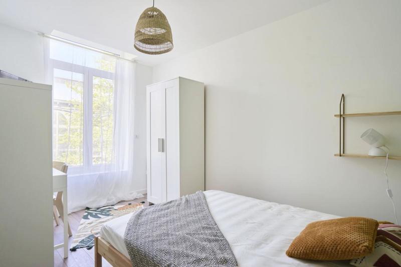 Appartement - 140 m² - 8 pièces