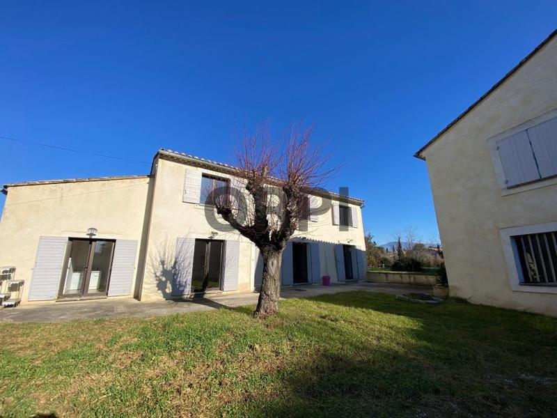 Mas - 211 m² - 7 pièces