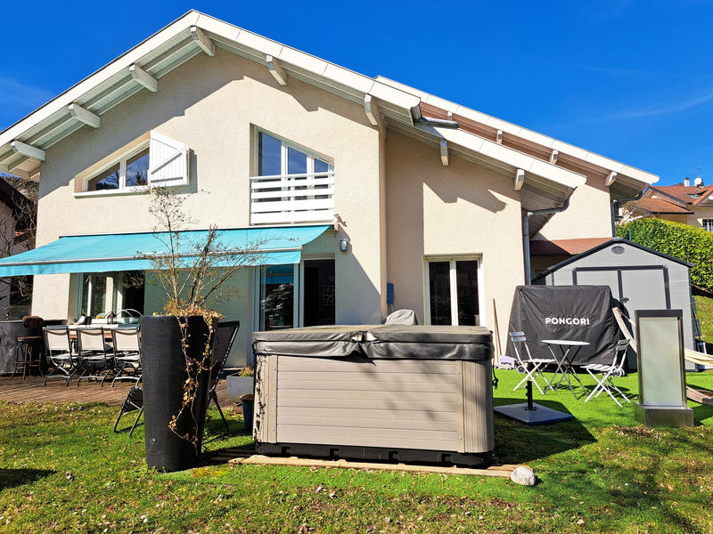 Appartement - 203 m² - 6 pièces