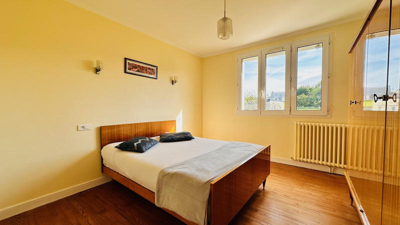 Maison - 220 m² - 11 pièces