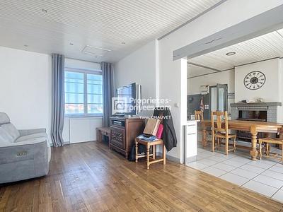 Maison - 93 m² - 5 pièces