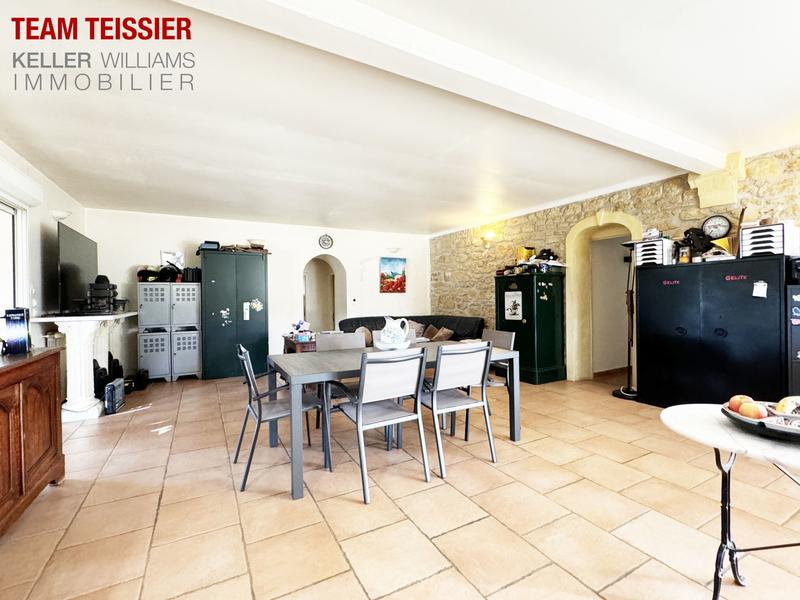 Maison - 205 m² - 11 pièces