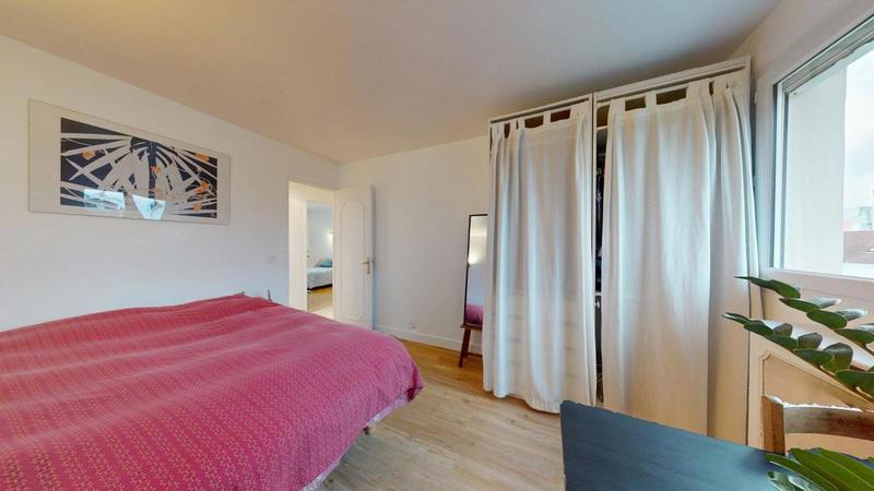 Appartement - 100 m² - 5 pièces