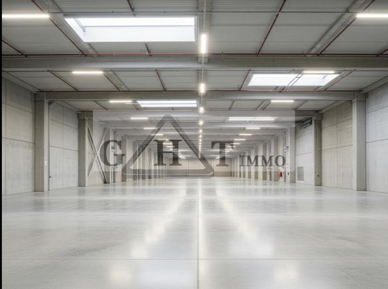 Entrepôt - 1 820 m²
