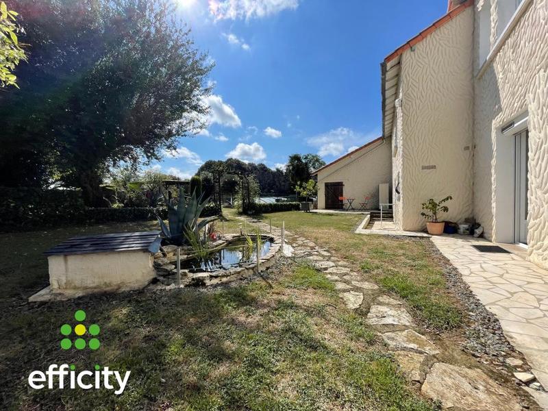 Maison - 169 m² - 9 pièces