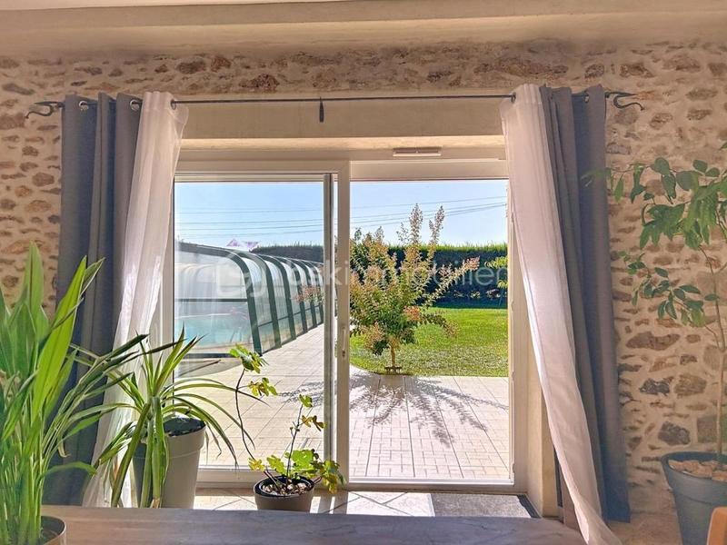 Demeure - 200 m² - 7 pièces