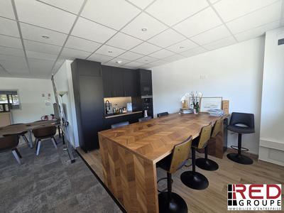 Local d'activités - 363 m²