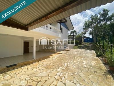 Maison - 211 m² - 9 pièces