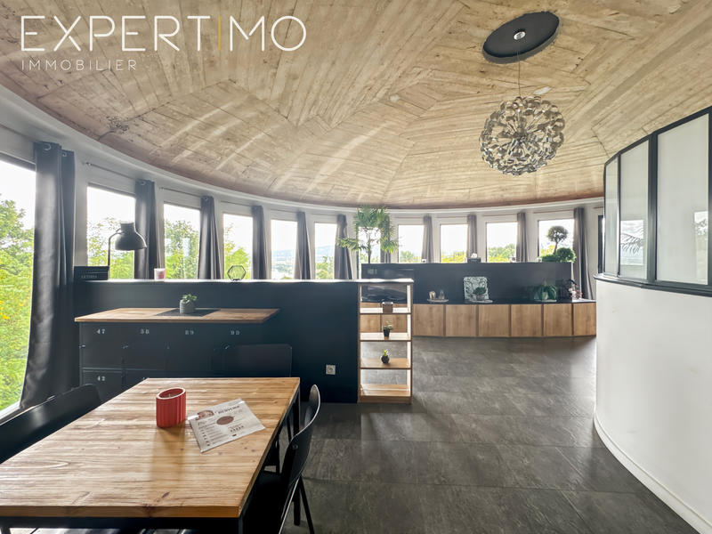 Maison - 180 m² - 5 pièces