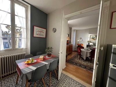 Appartement - 95 m² - 3 pièces