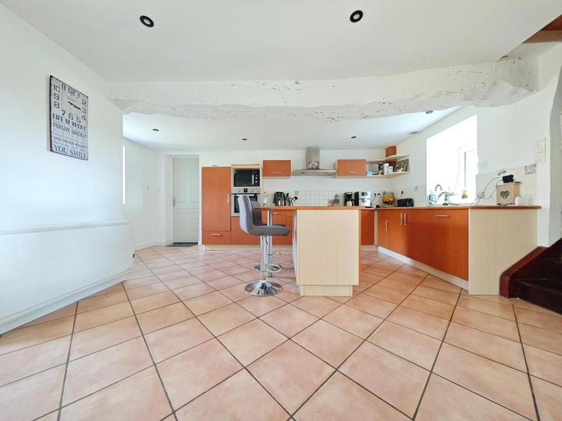 Maison - 168 m² - 6 pièces