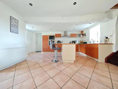 Maison - 168 m² - 6 pièces