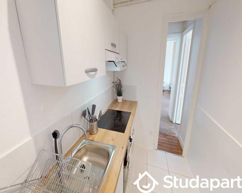 Chambre - 80 m² - 1 pièce