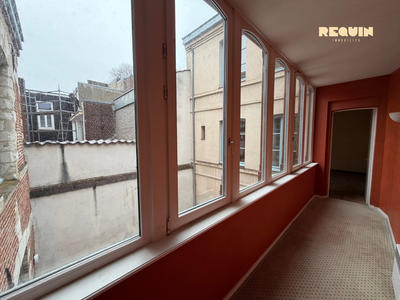 Appartement - 167 m² - 8 pièces