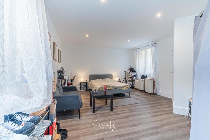 Appartement - 100 m² - 4 pièces