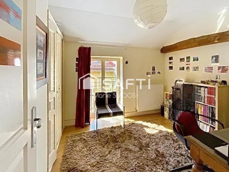 Appartement - 132 m² - 6 pièces