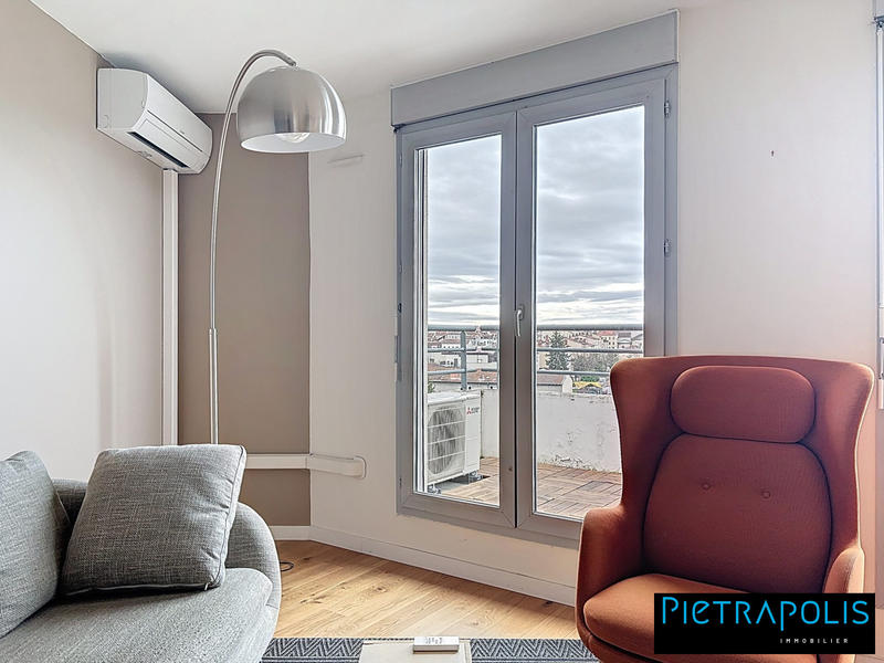 Appartement - 82 m² - 3 pièces