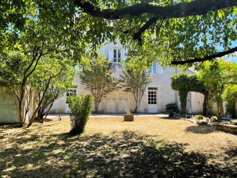 Maison - 200 m² - 6 pièces