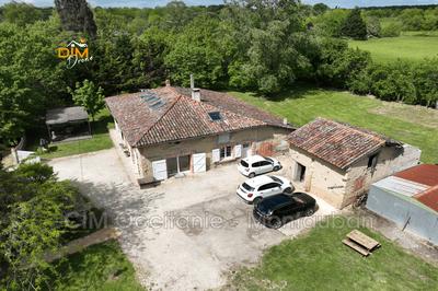 Maison - 220 m² - 7 pièces